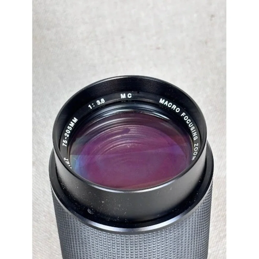 Vivitar 75-205mm f/3.8 Macro Focusing Zoom Lens 62mm Filter Diameter**UNTESTED**